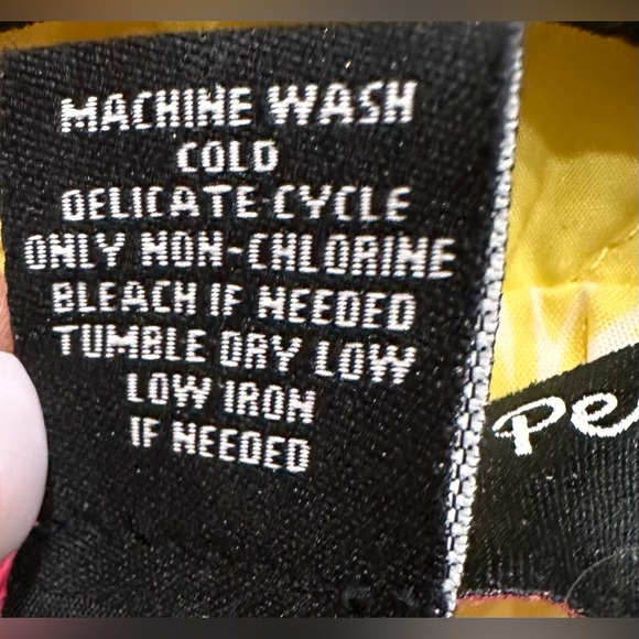 Peck & Peck Yellow Vest - Picture 5 of 5